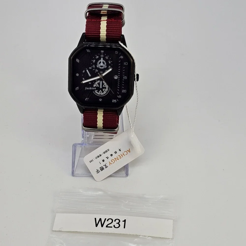 42MM Watch Men Black Dial Date Indicator Red Cream‎ Canvas Band New Battery